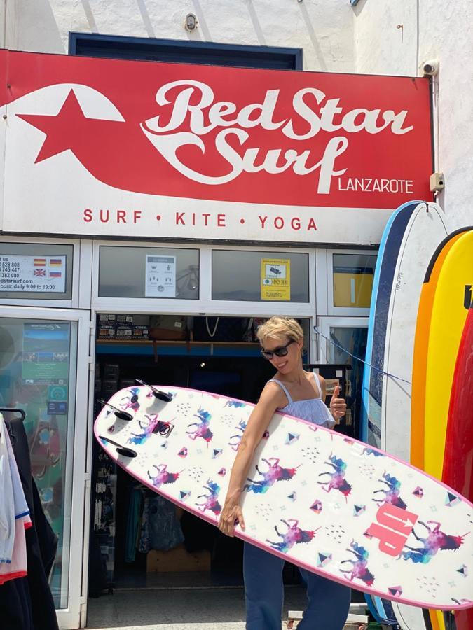 Red Star Surf&Yoga Camp Lanzarote Albergue Famara Exterior foto
